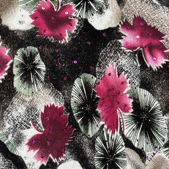 Vintage Beaded Sweater with sequins and beaded detailing - Picture 4 of 17